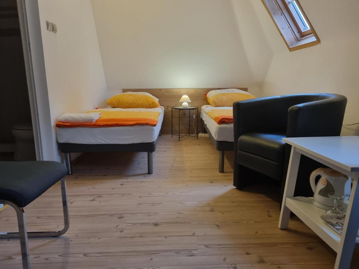 Horvath Fogado Panzio Hotel Szentendre Buitenkant foto